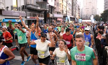 Largada de la Maratón de Montevideo por !8 de Julio