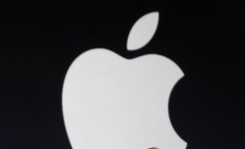 En 2008 Steve Jobs presentó la Macbook Air sin lectora de CD
