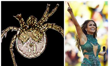 El ácaro "Litarachna lopezae" y la cantante Jennifer López durante la ceremonia de apertura del Mundial de Brasil 2014