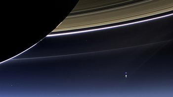Ese pequeño punto señalado es la Tierra vista desde Saturno