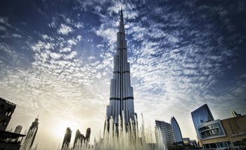 El Burj Khalifa es el edificio más alto del mundo.