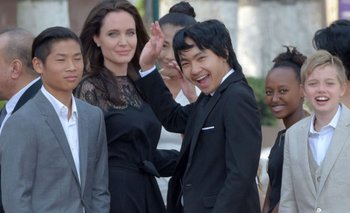 Angelina Jolie y sus hijos en Camboya